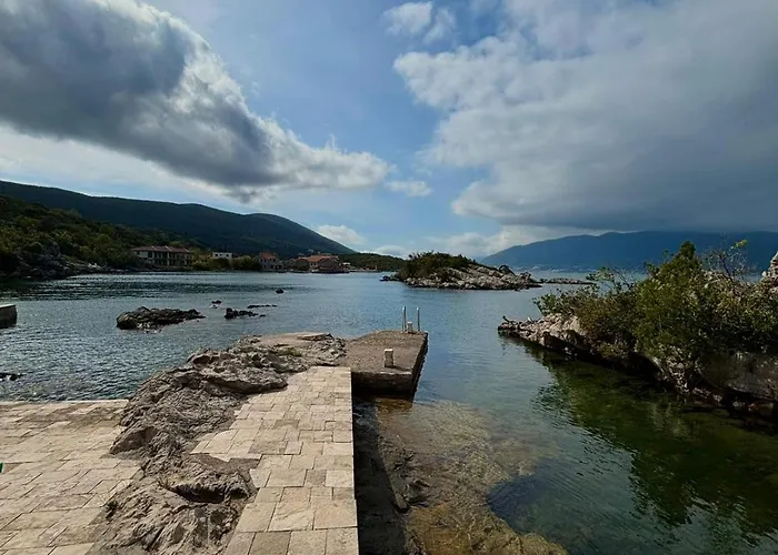 Bay House Kakrc