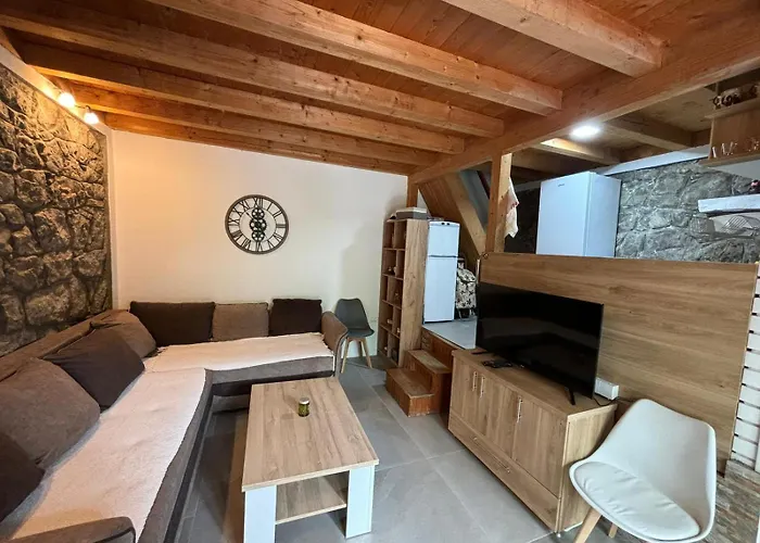 Bay House Kakrc
